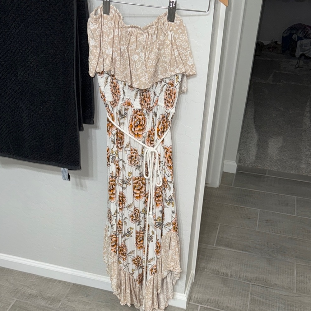 Floral strapless Maxi Dress - Beige and White
